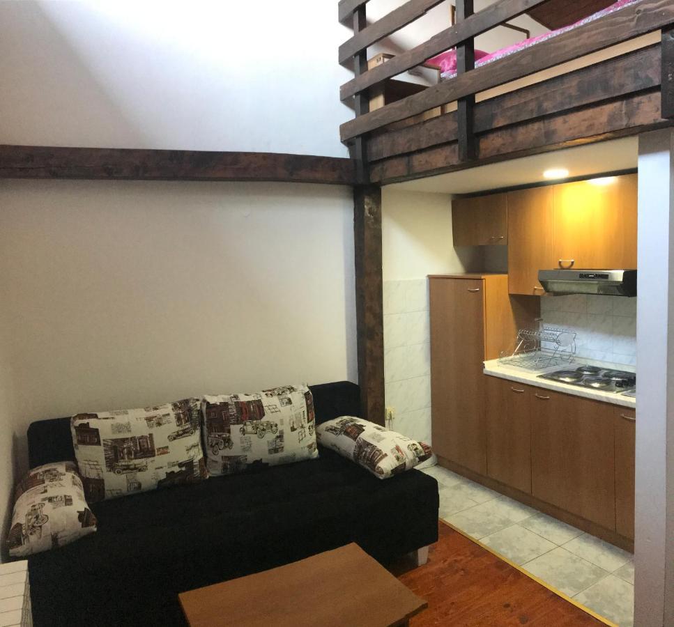 Apartmani Kosuta ティエンティシュテ エクステリア 写真